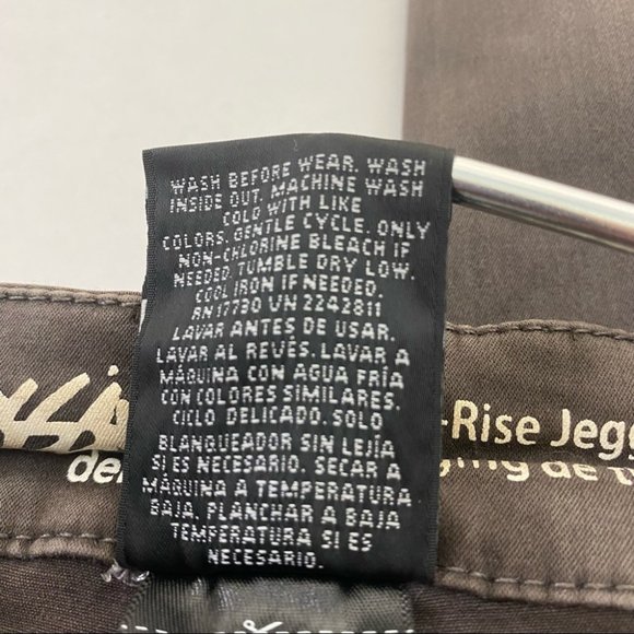 Massimo Mid-Rise Denim Jeggings w/Bottom Zippers - Picture 6 of 9